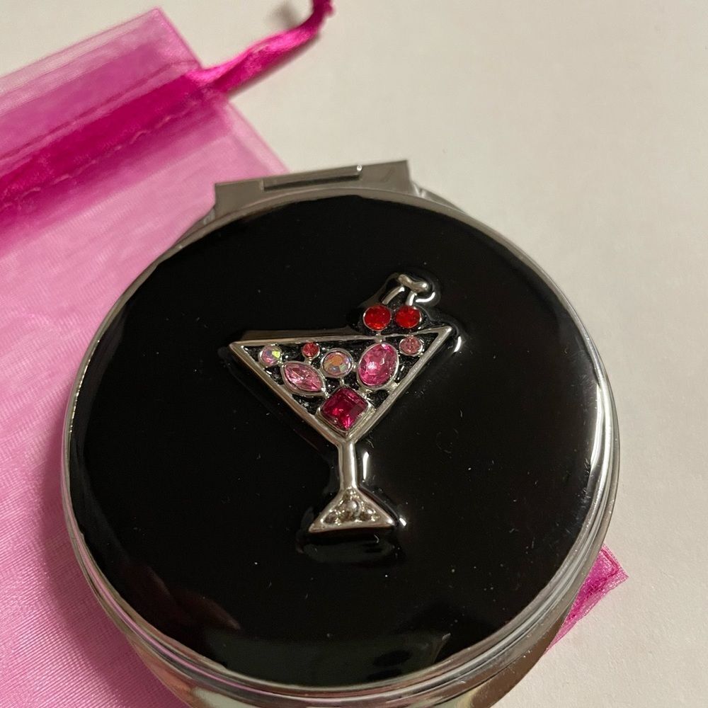 DECORATIVE COMPACT MIRROR‎ - Picture 2 of 5